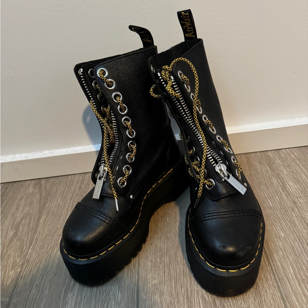 Dr Martens Jadon Max Platforms